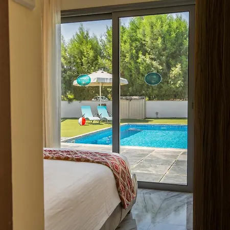 Caprice Kosher Aparthotel Neo Chorio